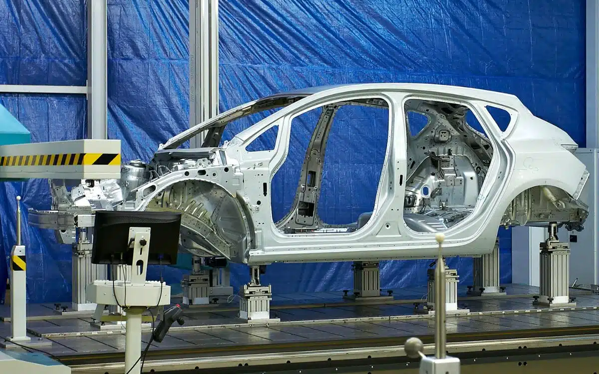 West Delray Collision Center computerized car frame straightening photo West Delray Collision Center computerized car frame straightening photo